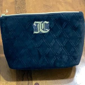 ❣️❣️{ Juicy Couture } Black Velour Logo Large Makeup Pouch 💄💄 NWT